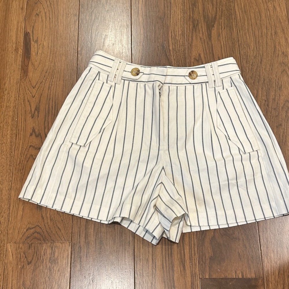 Derek Lam 10 Crosby. Striped High-Waist Shorts - ivory with black Pinstripes